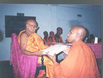2002 Dec Akta Patra offer Maha nayaka thero at Gangarama temple at Paliyagoda