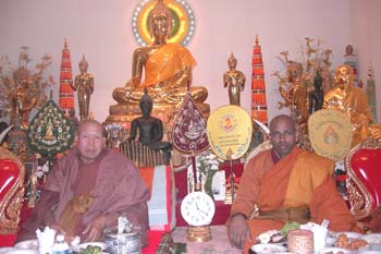 2003 - Wat lao temple - katina ceremony (4)