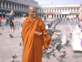 2004.05.27 - at Venice in Italy (2)