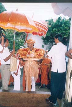 2003.01 04 - Akta Patra Pradanaya ( credential ceremony) at citi hall in Kurunegala about The C35