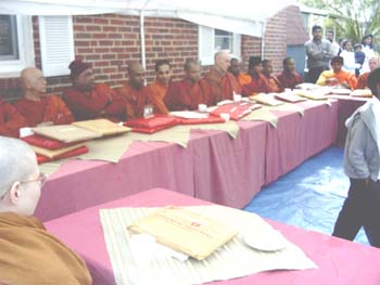 2003 Katina ceremony day at Buddhist centre in Meryland - Washington D (3)